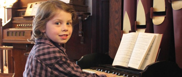 Child Plays Estey Child Organ